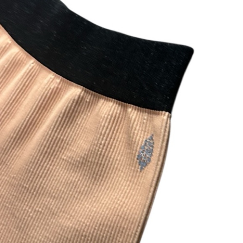 Free People Movement Happiness Runs Prajna Shorts Light Orange with Black - Picture 6 of 8